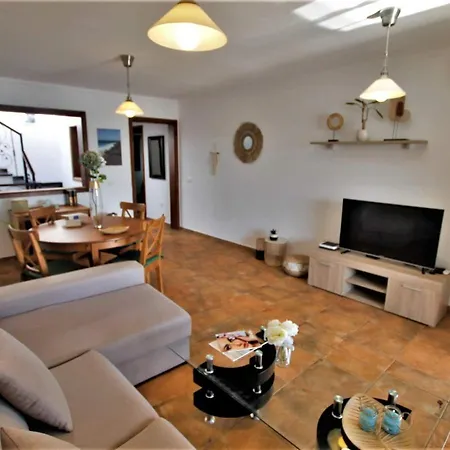 Villa Casa Vacacional Con Piscina Climatizada El Cobre 22 Playa Blanca (Lanzarote)
