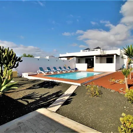 빌라 Casa Vacacional Con Piscina Climatizada El Cobre 22 *